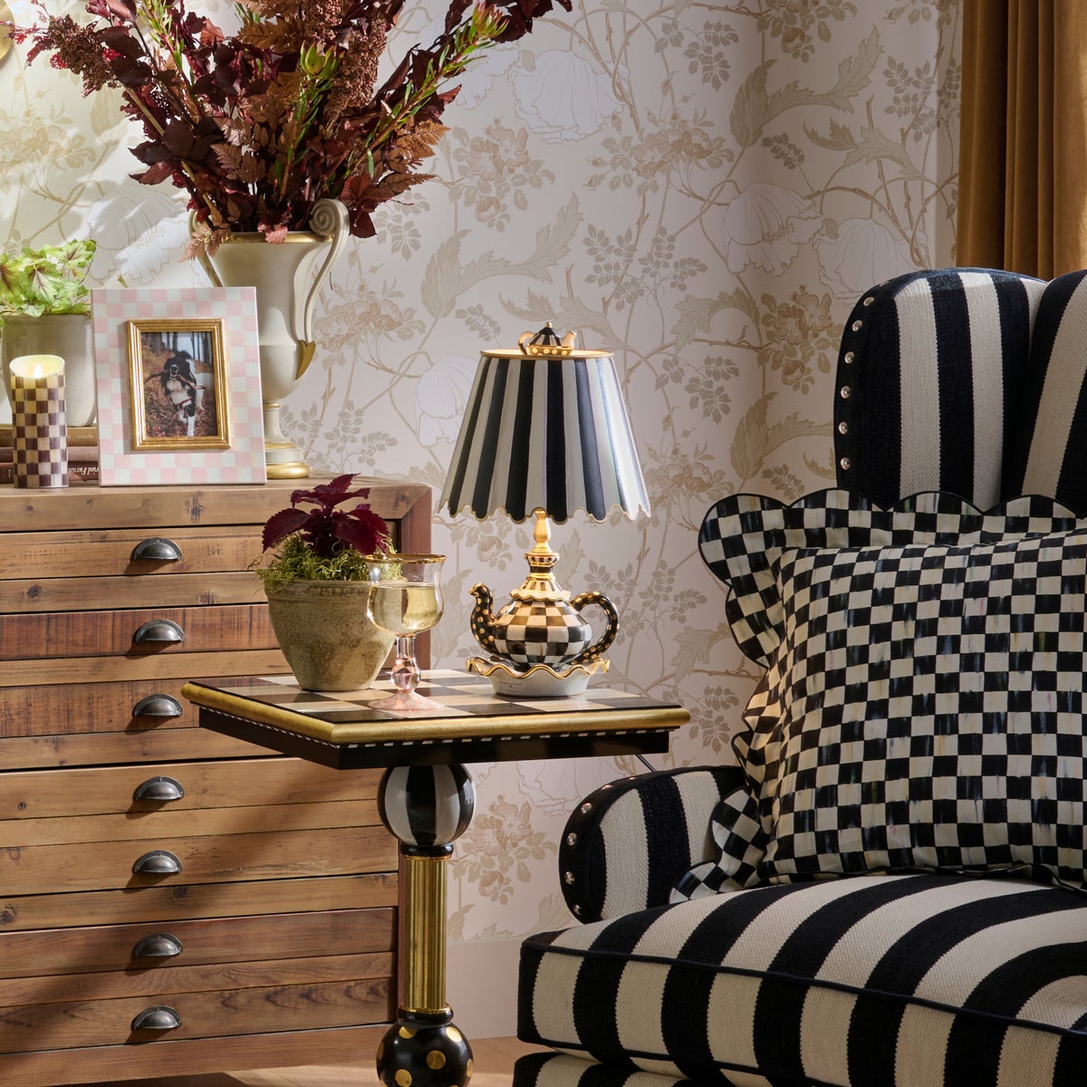 Courtly Check Ceramic Teapot Table Lamp - Image 2
