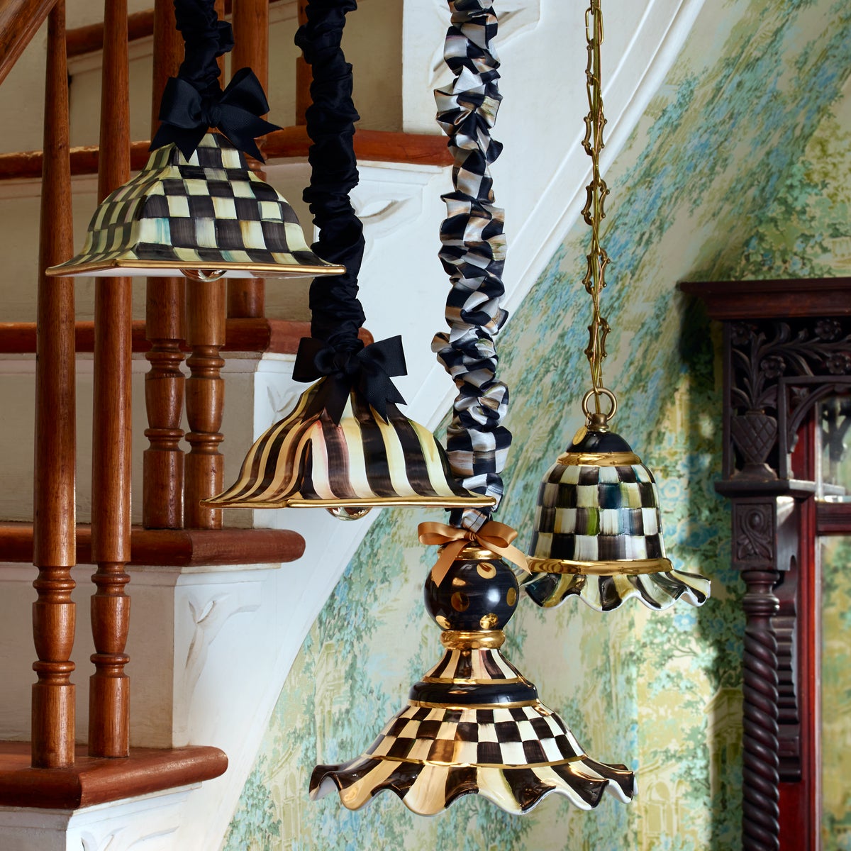 Courtly Check Medium Ceramic Pendant Lamp - Image 2