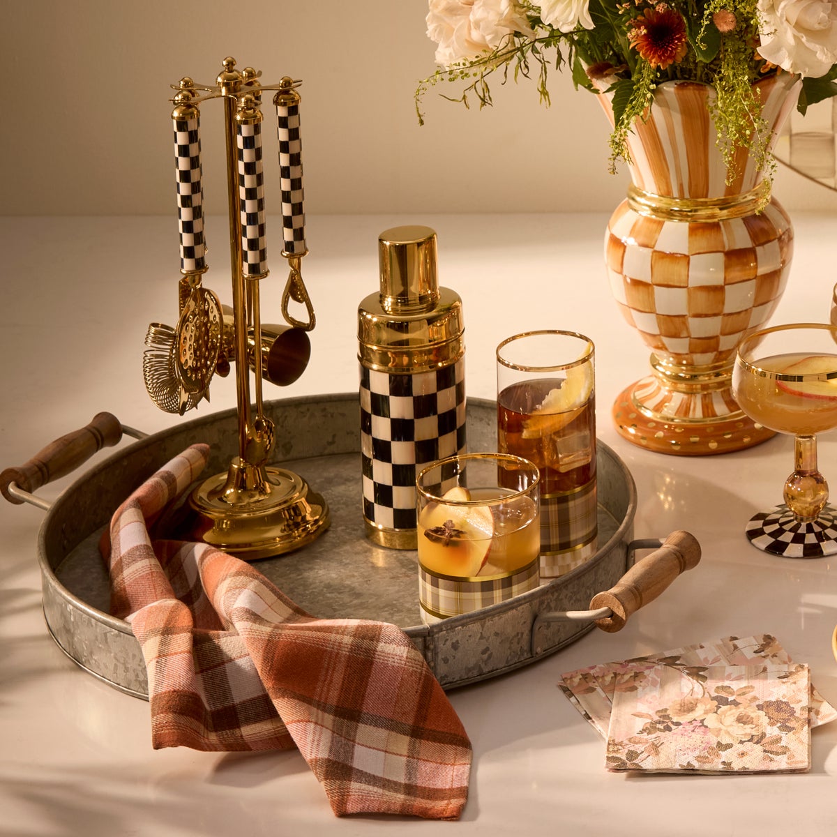 Courtly Check 3260 Gold Cocktail Shaker - Image 8