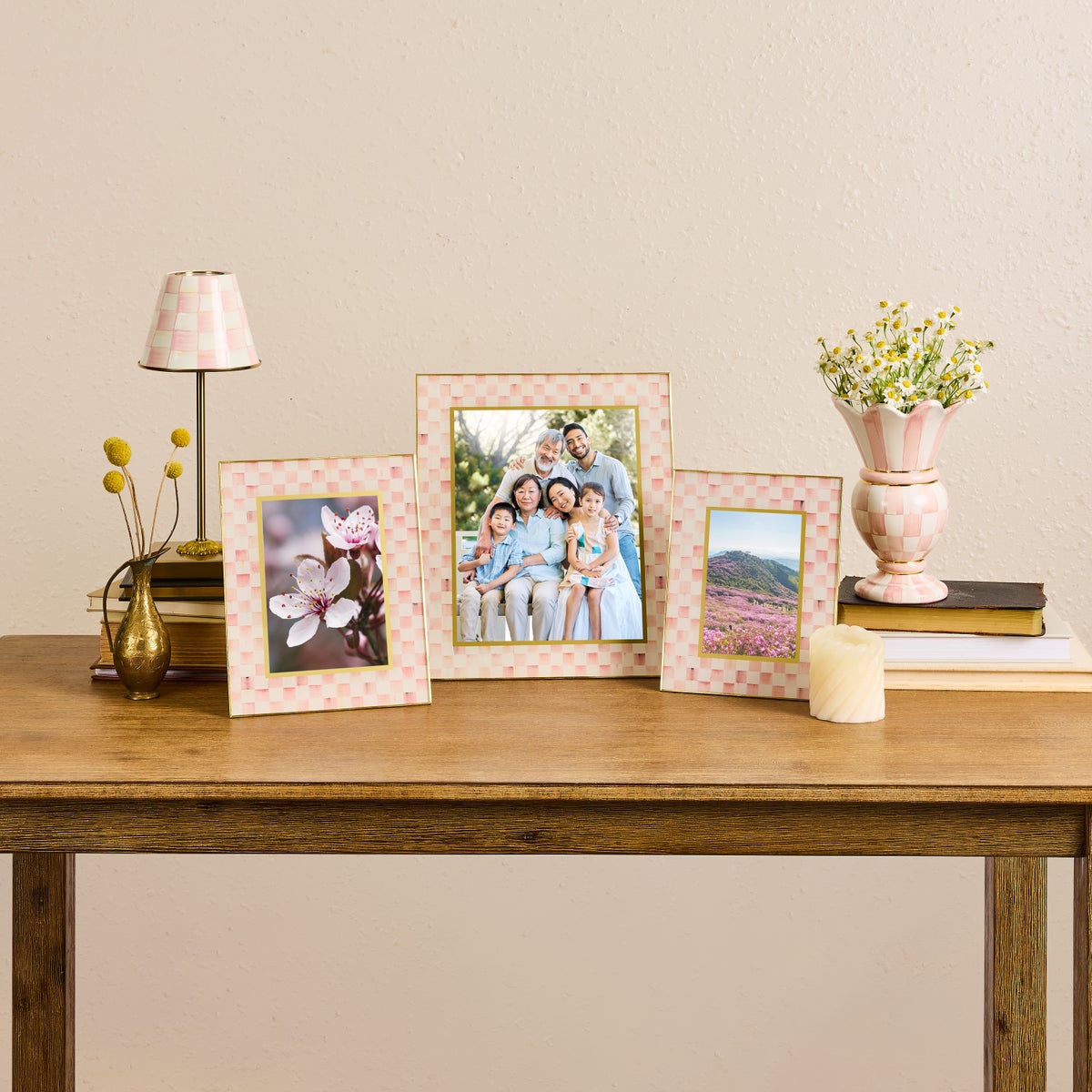 Rosy Check 8" x 10" Glass Frame - Image 2