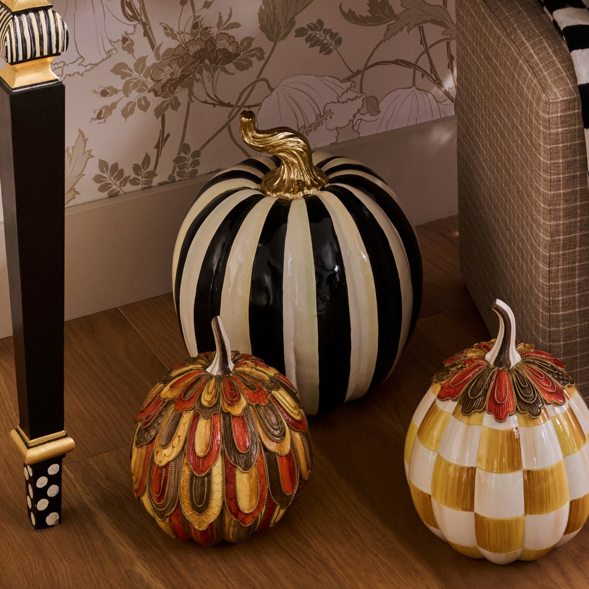 Courtly Stripe Glossy Large Pumpkin - Image 5