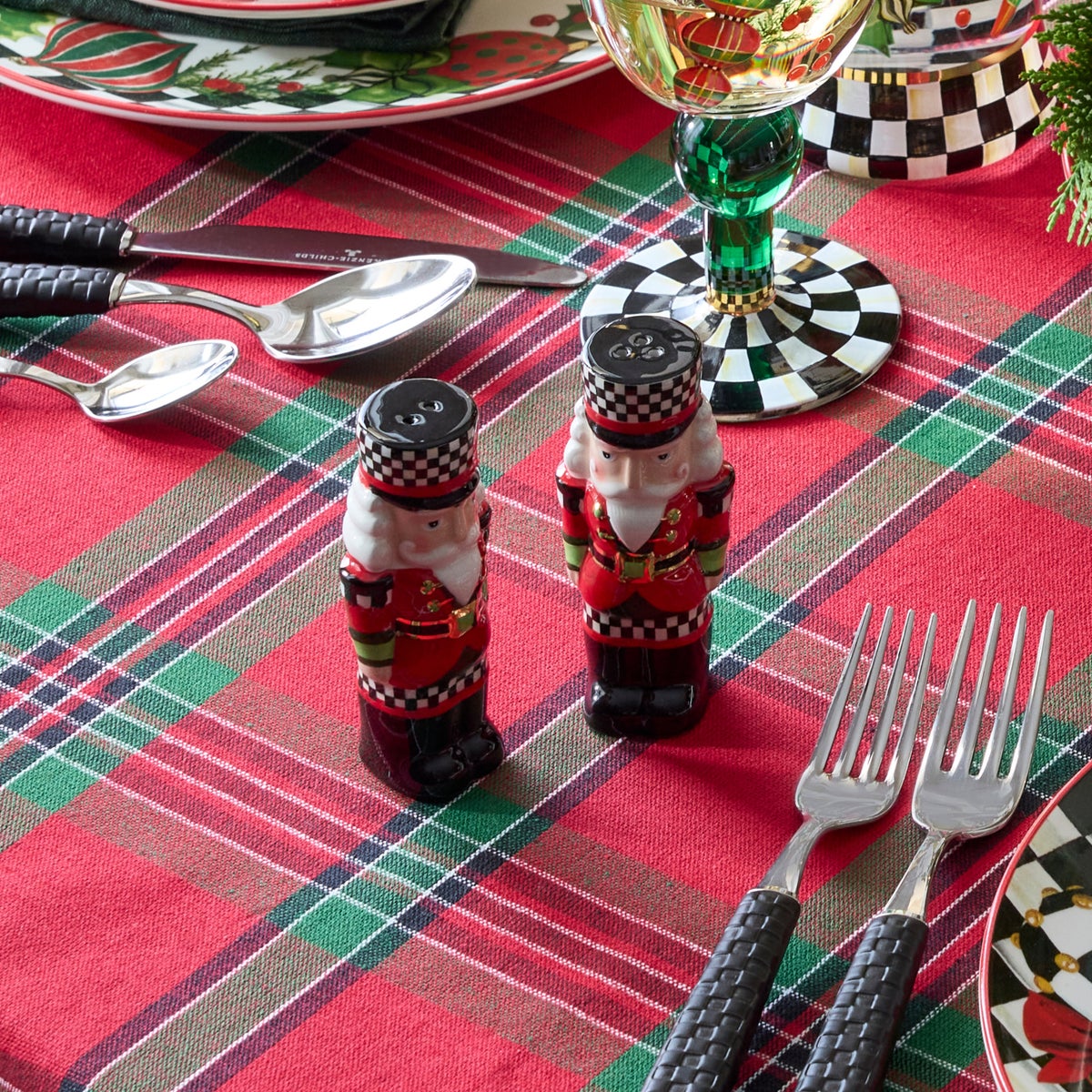 Classic Courtly Nutcracker Salt & Pepper Set - Image 6