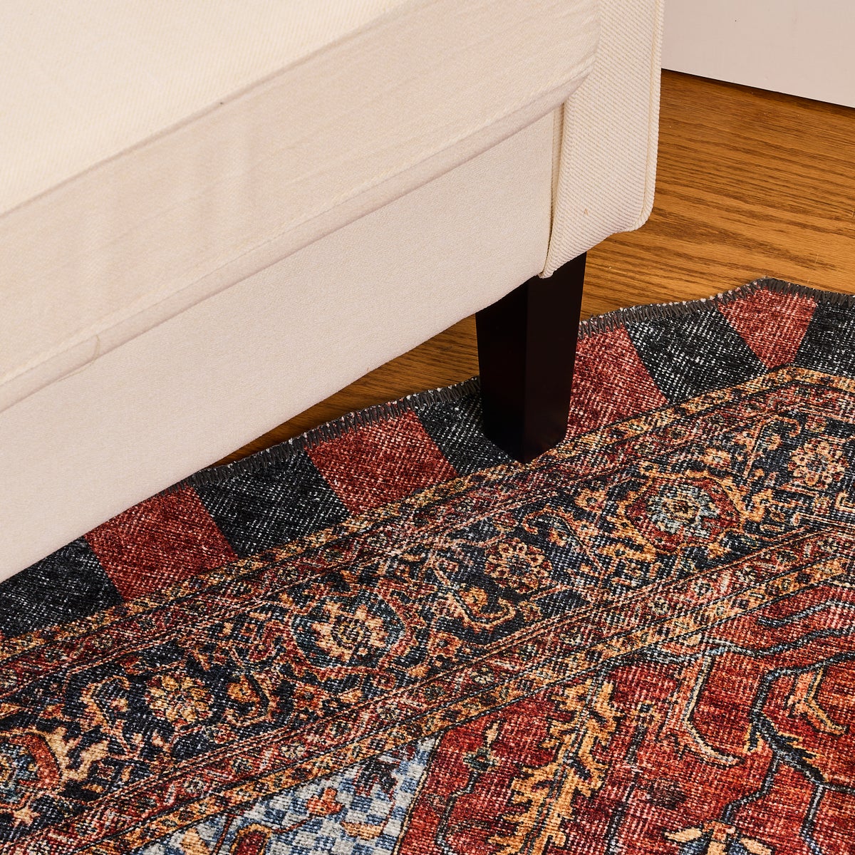 Heriz Checked Red 2'x 3' Washable Rug - Image 2