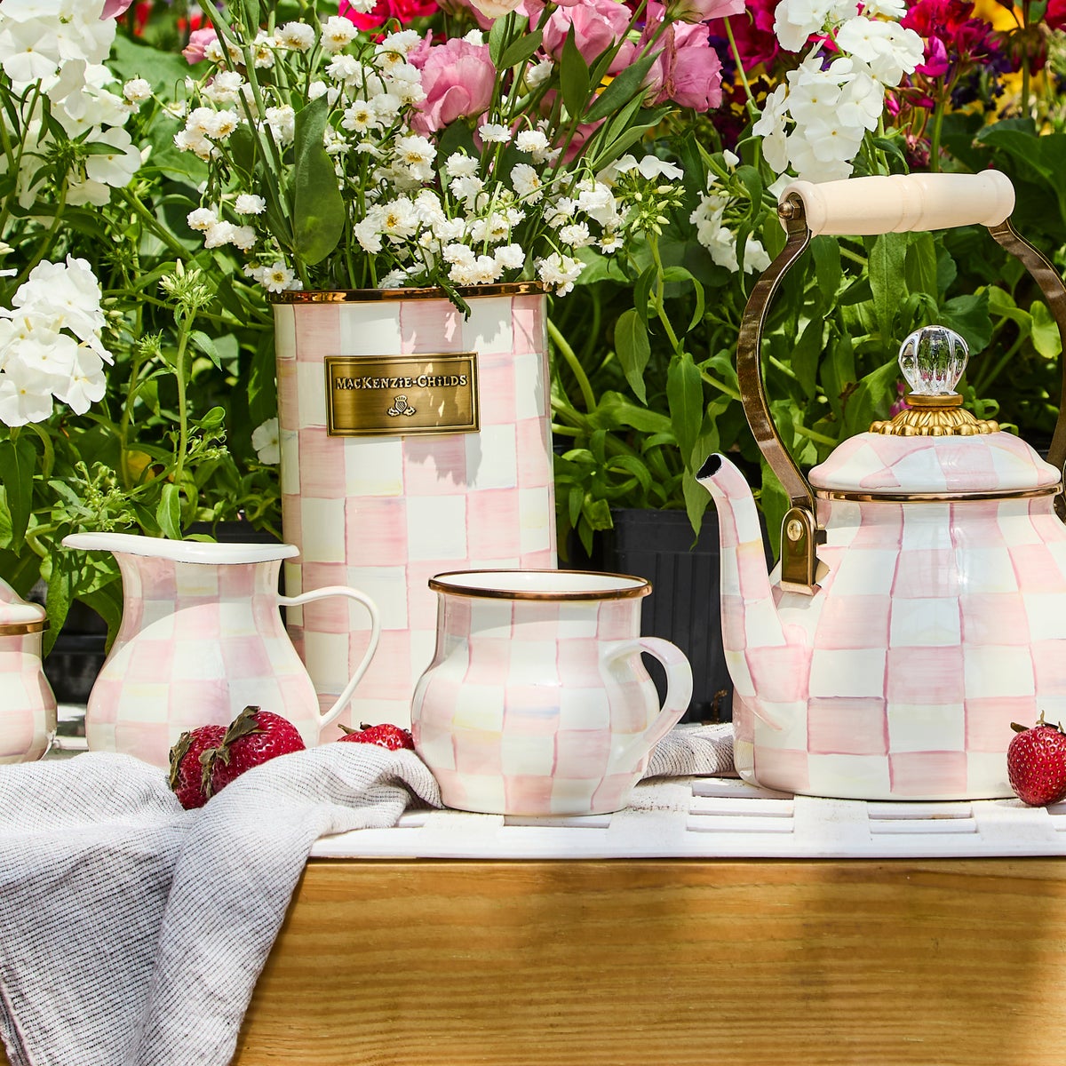 Rosy Check Mug - Image 4