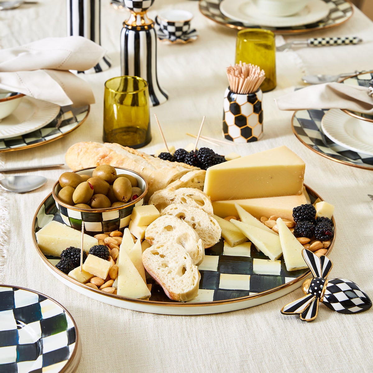 Courtly Check Round Tray - Image 6
