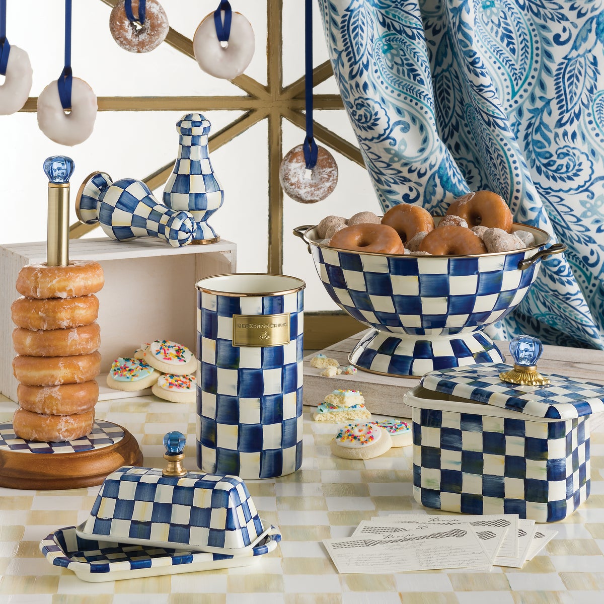 Royal Check Utensil Holder - Image 2
