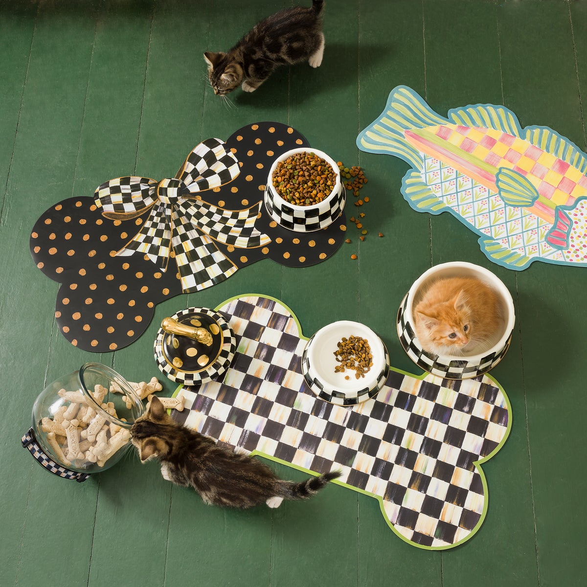 Courtly Check Medium Pet Dish - Image 2